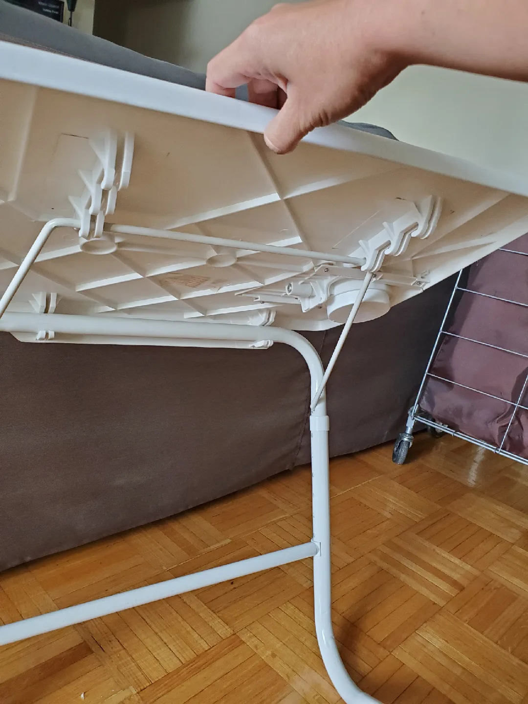 White Adjustable Lightweight Table image indicator(4)