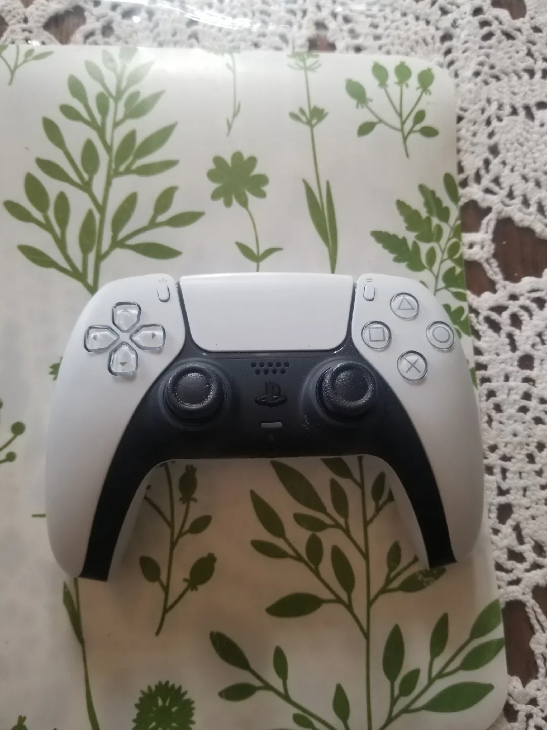 PS5 Slim Disc Edition Console Bundle image indicator(8)