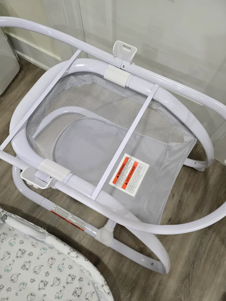 Delta Children Moses Bassinet image indicator(5)