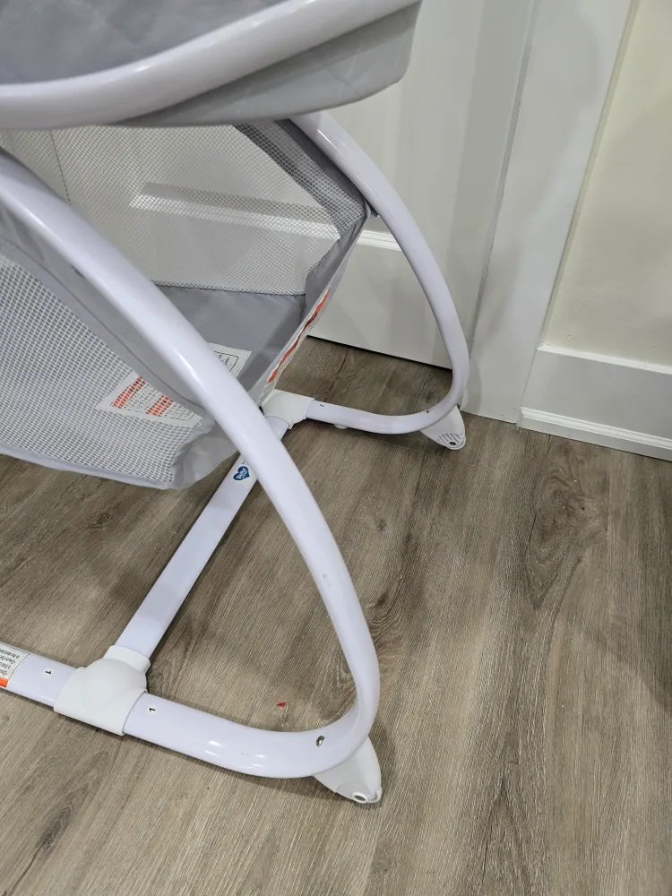 Delta Children Moses Bassinet image indicator(7)