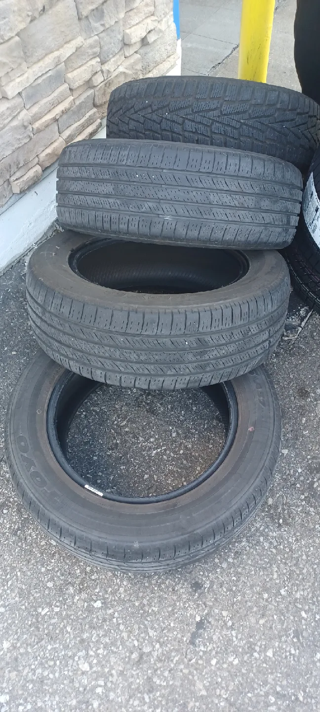 Used Tires - Set of 4 image indicator(3)