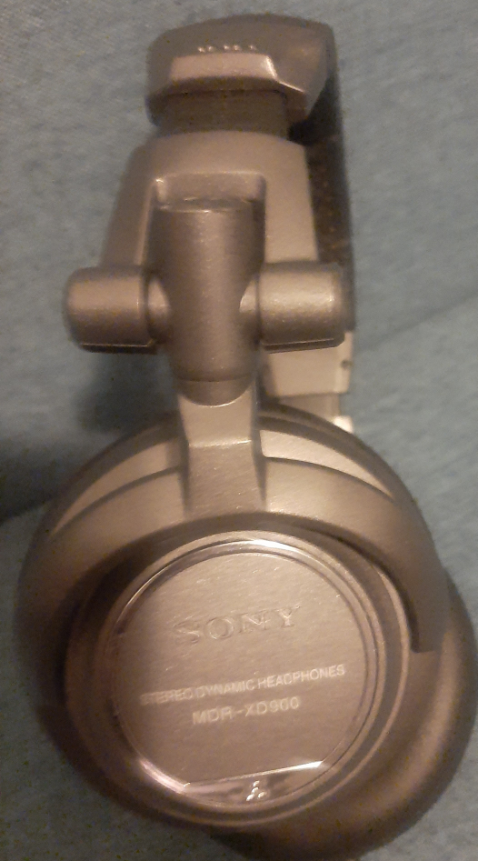 Sony MDR-XD900 Stereo Dynamic Headphones - photo 2