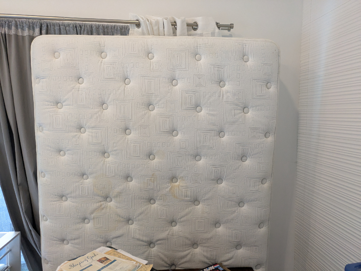 Free queen sized mattress