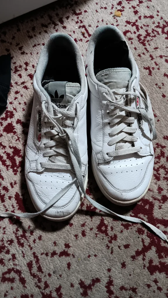 Adidas Sneakers - Size 8 image indicator(3)