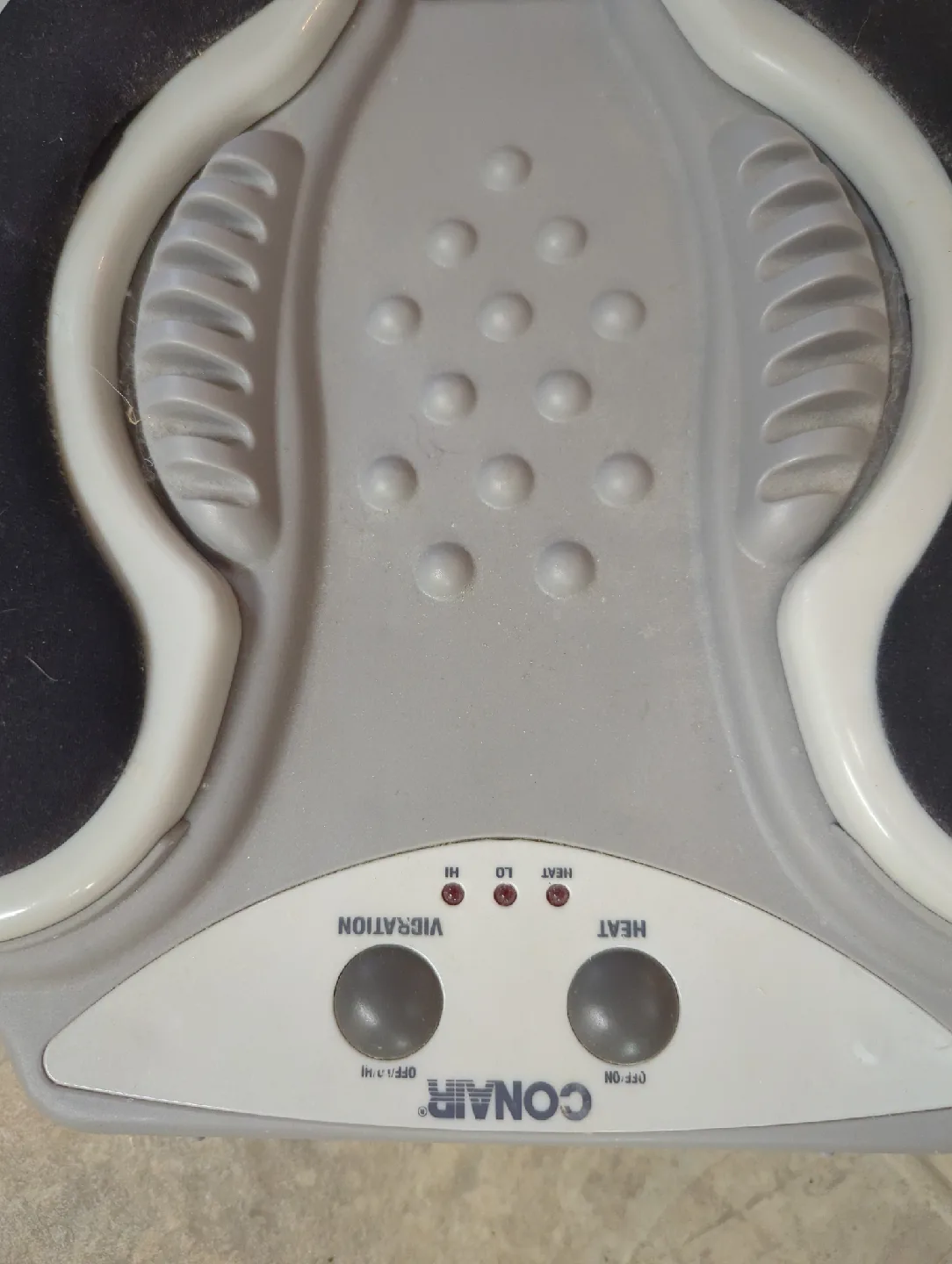 Conair Foot Spa with Heat and Vibration image indicator(2)