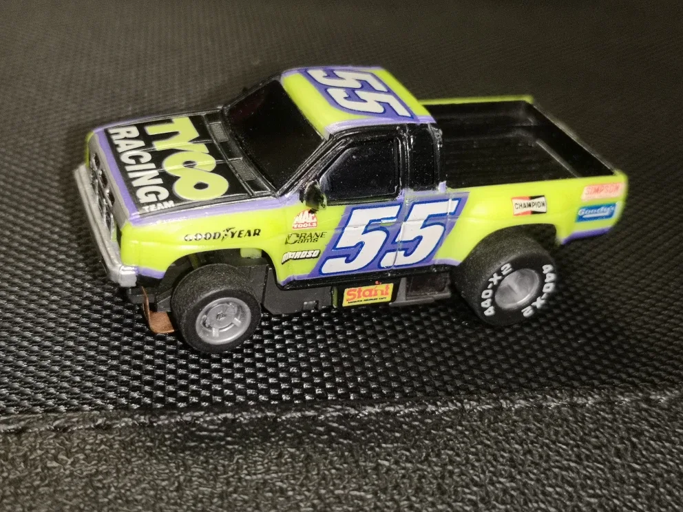 TYCO RC Nissan Magnum 440-X2 Narrow Body Slot Car image indicator(2)