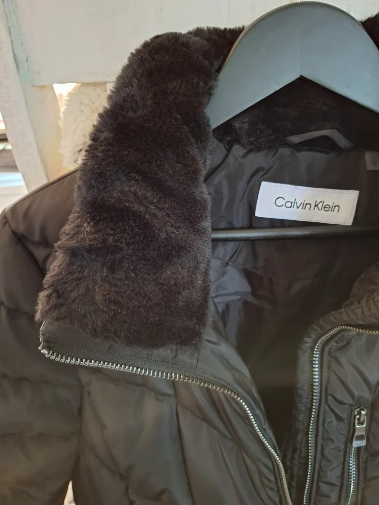 Womens Calvin Klein coat. image indicator(4)
