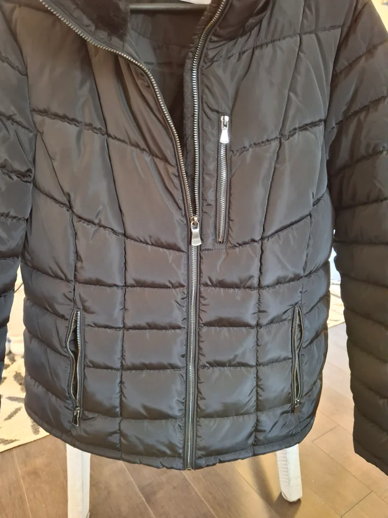 Womens Calvin Klein coat. image indicator(6)