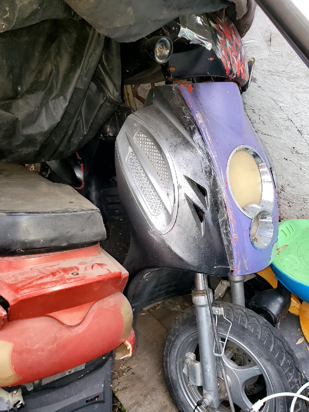 *URGENT MOVING* 2 Scooters 4SALE image indicator(3)