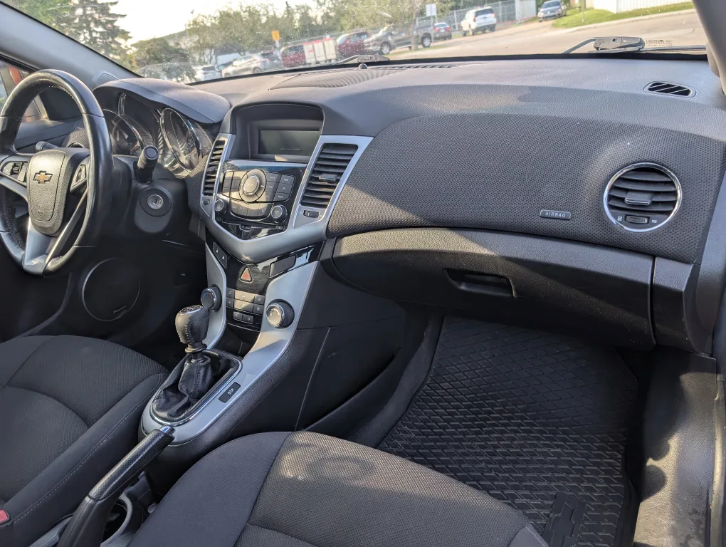 2012 Chevrolet Cruze LT image indicator(3)