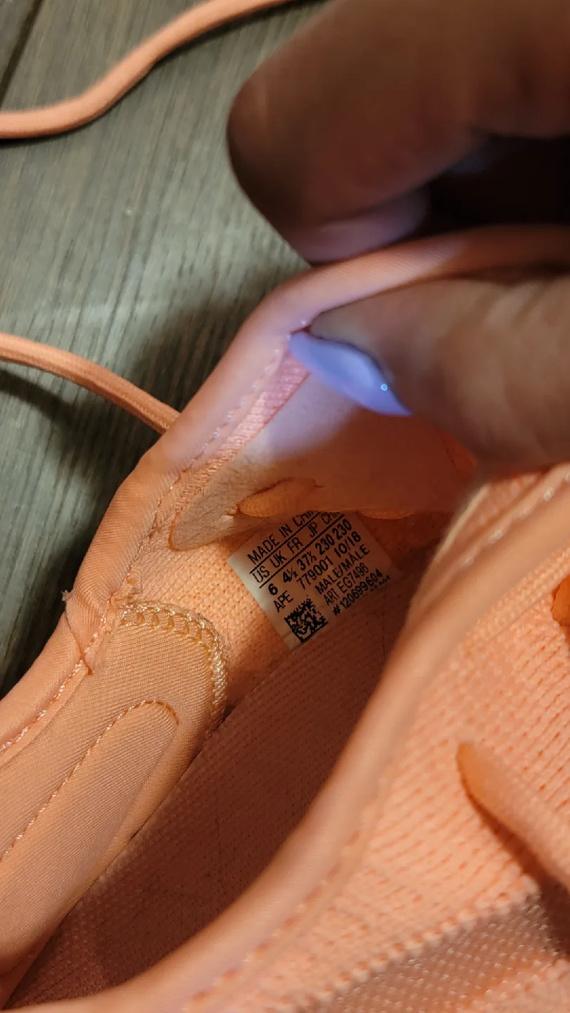 Adidas Yeezy Boost 350 V2 Synth image indicator(2)