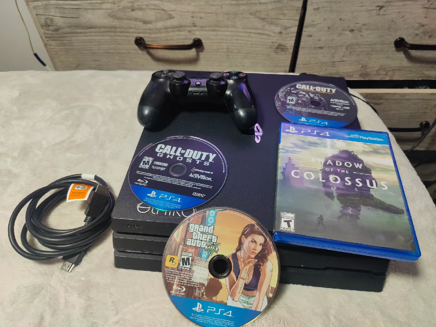 Sony PlayStation 4 Pro  1TB thumbnail