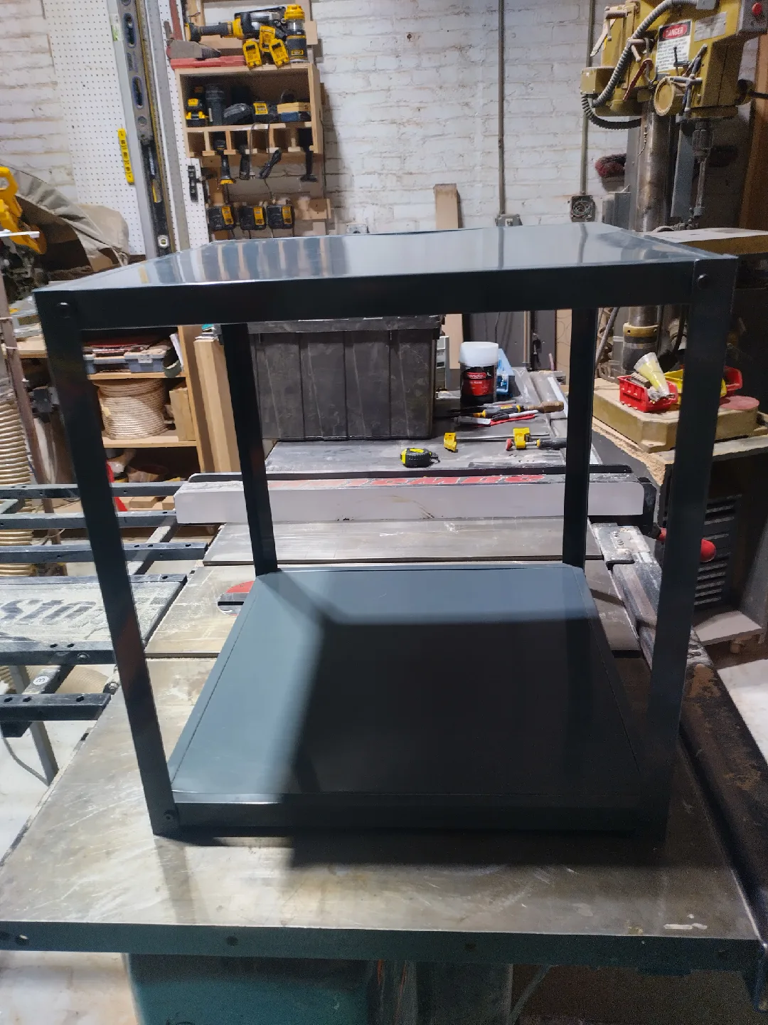 Handmade Metal Frame Table - Gray image indicator(2)