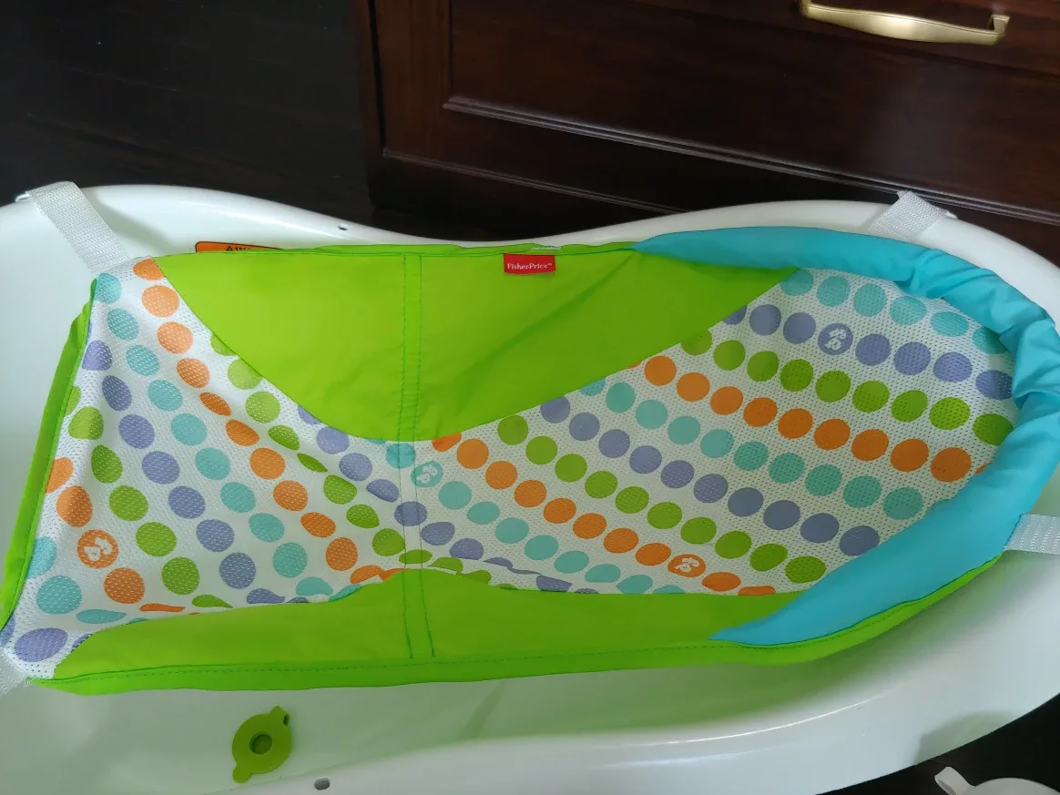 Fisher-Price Baby Bathtub with Sling image indicator(4)