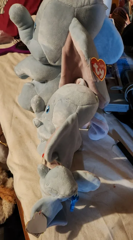 TY Beanie Babies Dumbo Elephant Plush Set image indicator(3)