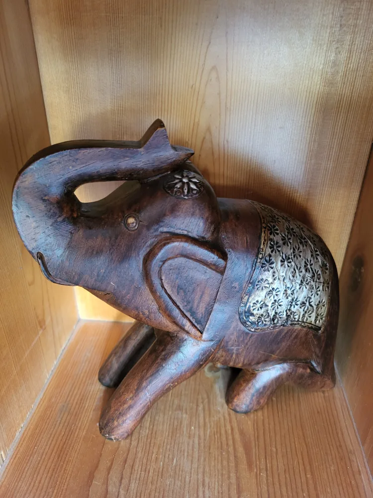 Wooden Elephant Decor thumbnail