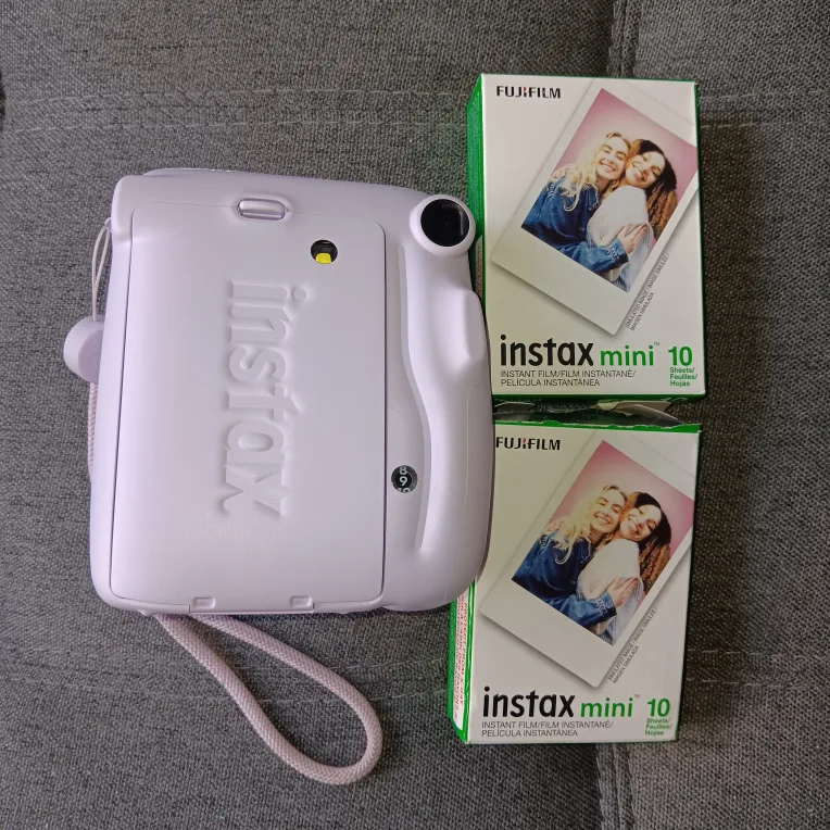 Fujifilm Instax Mini 11 Purple + 2 Film Packs image indicator(2)