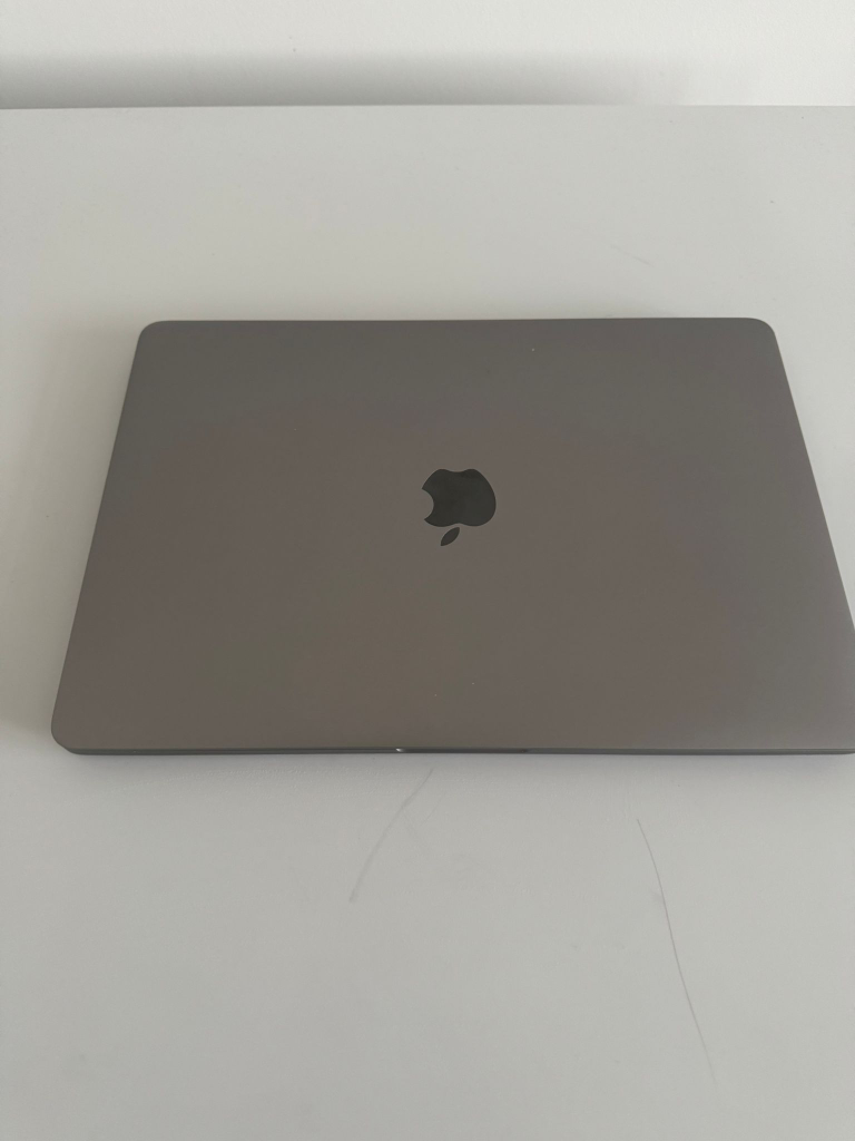 MacBook Pro M1 - photo 2