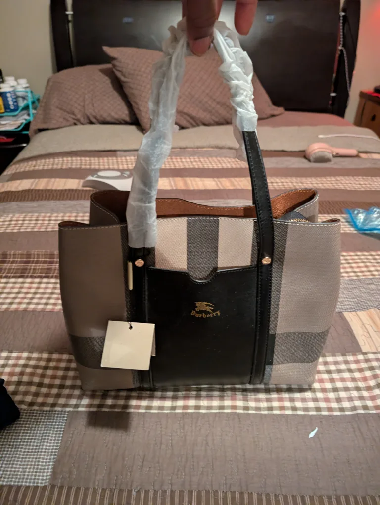 Burberry style Plaid Tote Bag thumbnail