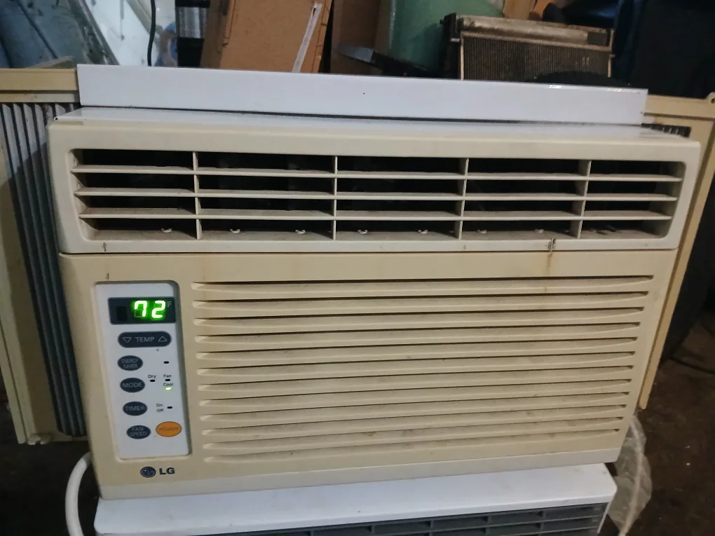AC GOOD CONDITION thumbnail