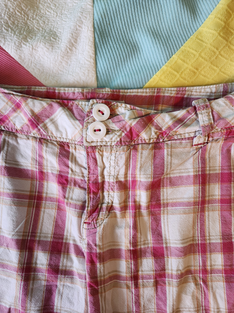 Aeropostale pink and white plaid board shorts - photo 3