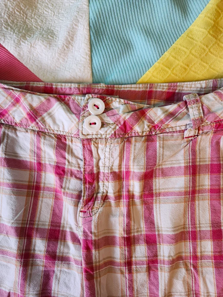 Aeropostale pink and white plaid board shorts image indicator(3)