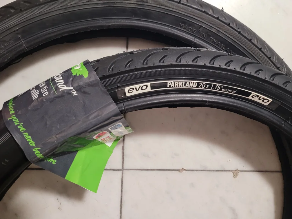 EVO Parkland 20 x 1.75" Bike Tire - New