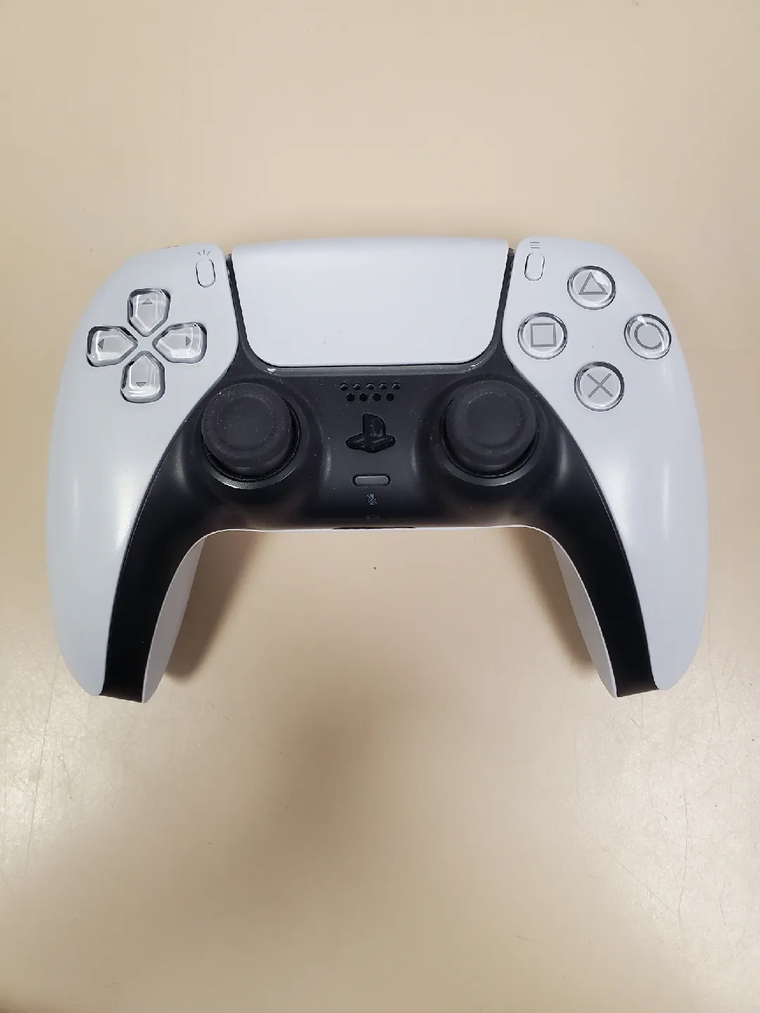 PlayStation 5 DualSense Wireless Controller - White thumbnail