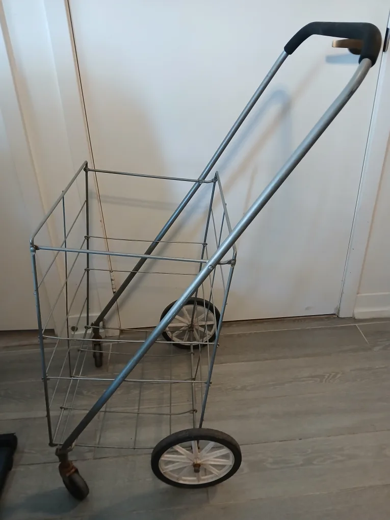 4 wheeled Folding Shopping Cart available! See size in details. image indicator(3)