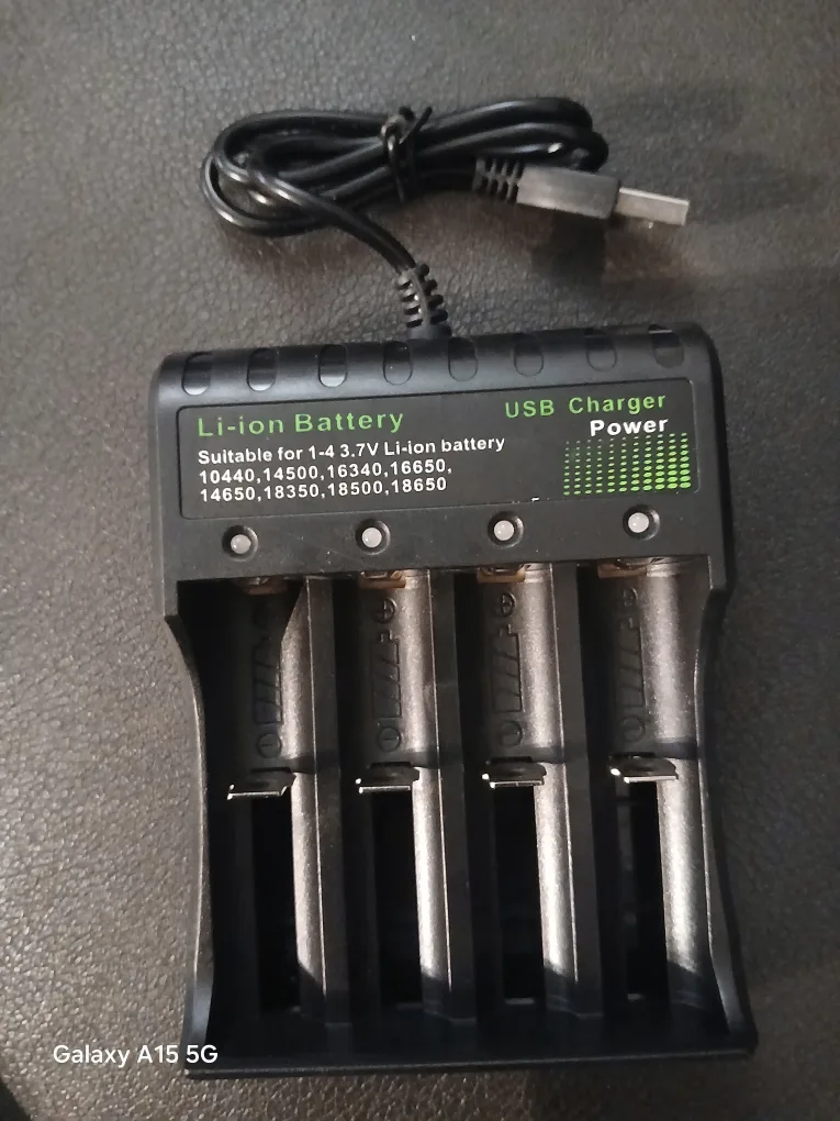 18650 Li-ion Batteries and Chargers image indicator(2)