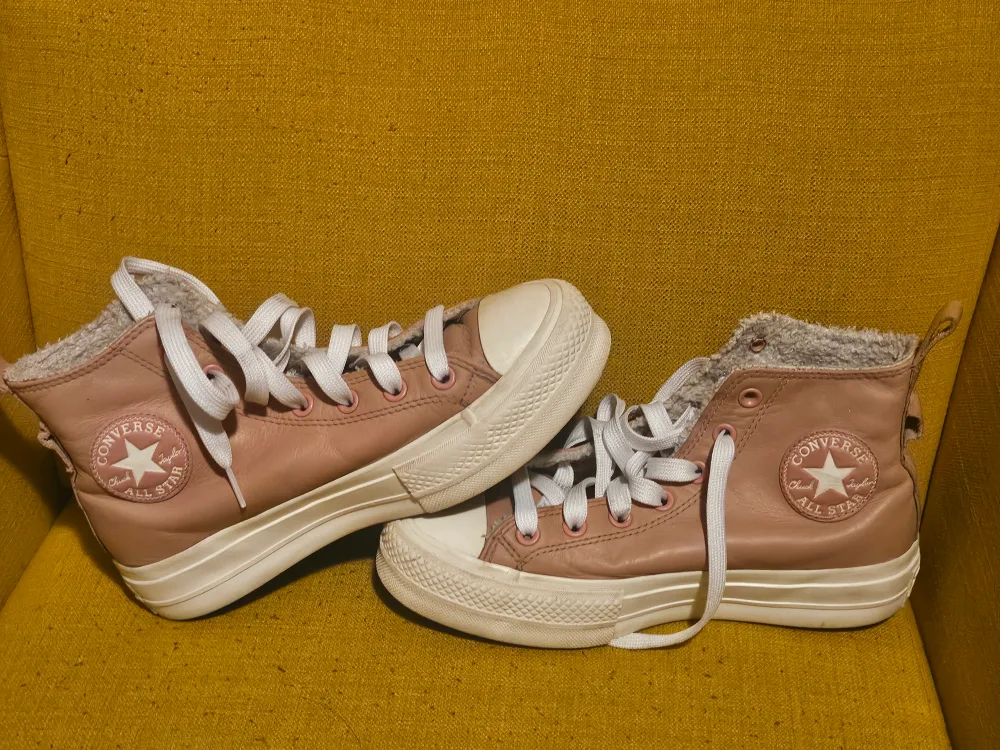 Converse All Star Lift Leather High Top shoes thumbnail