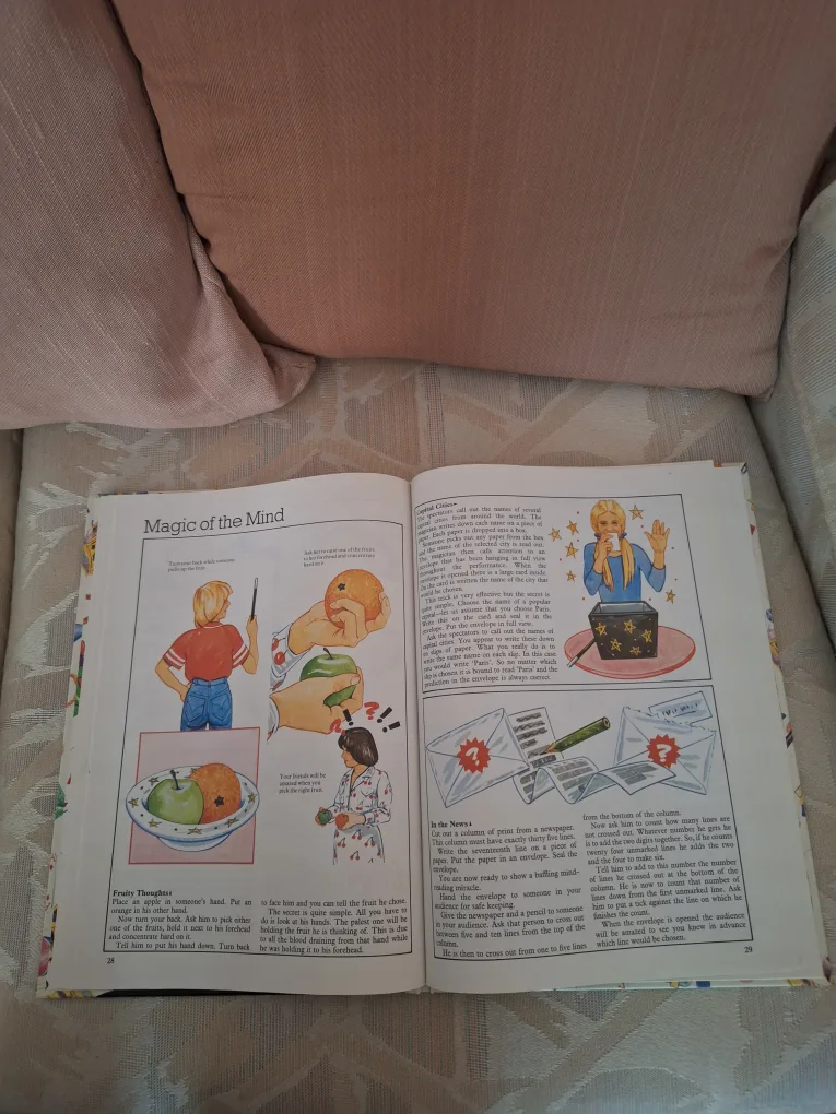 Vintage Magic book for kids image indicator(2)