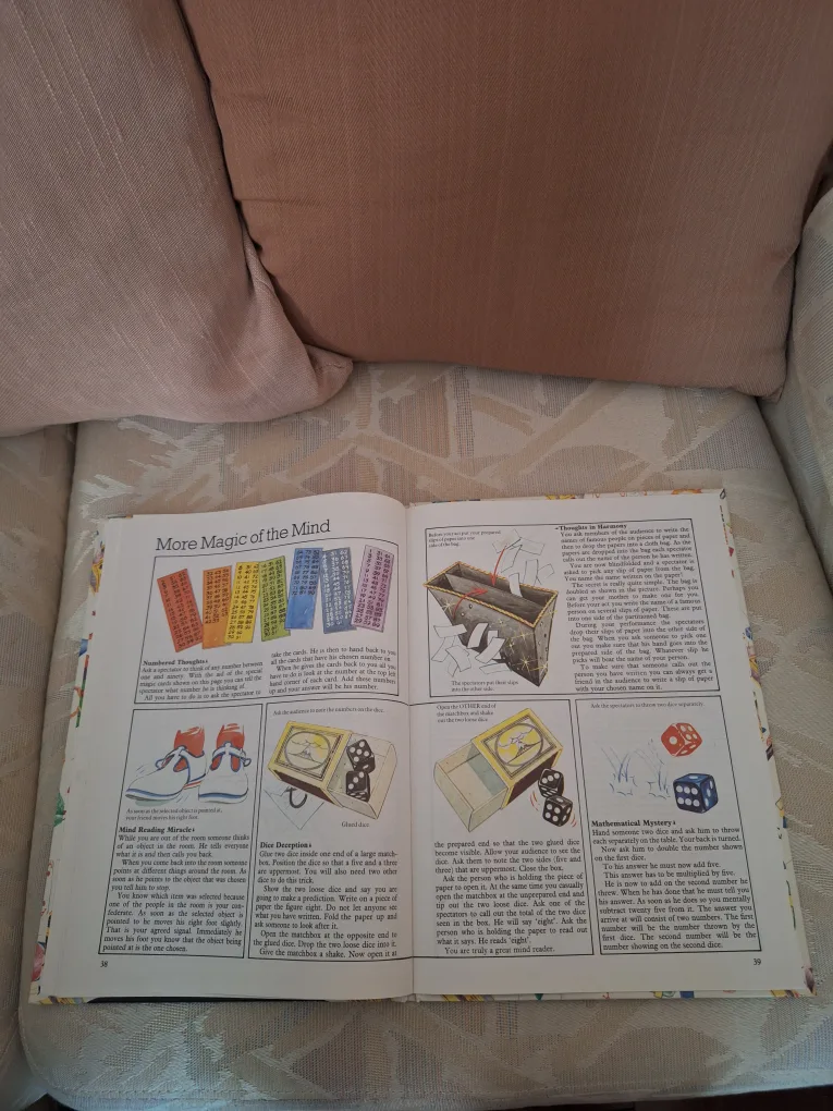 Vintage Magic book for kids image indicator(3)