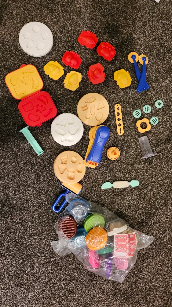 Play-Doh Tools & Molds Set thumbnail