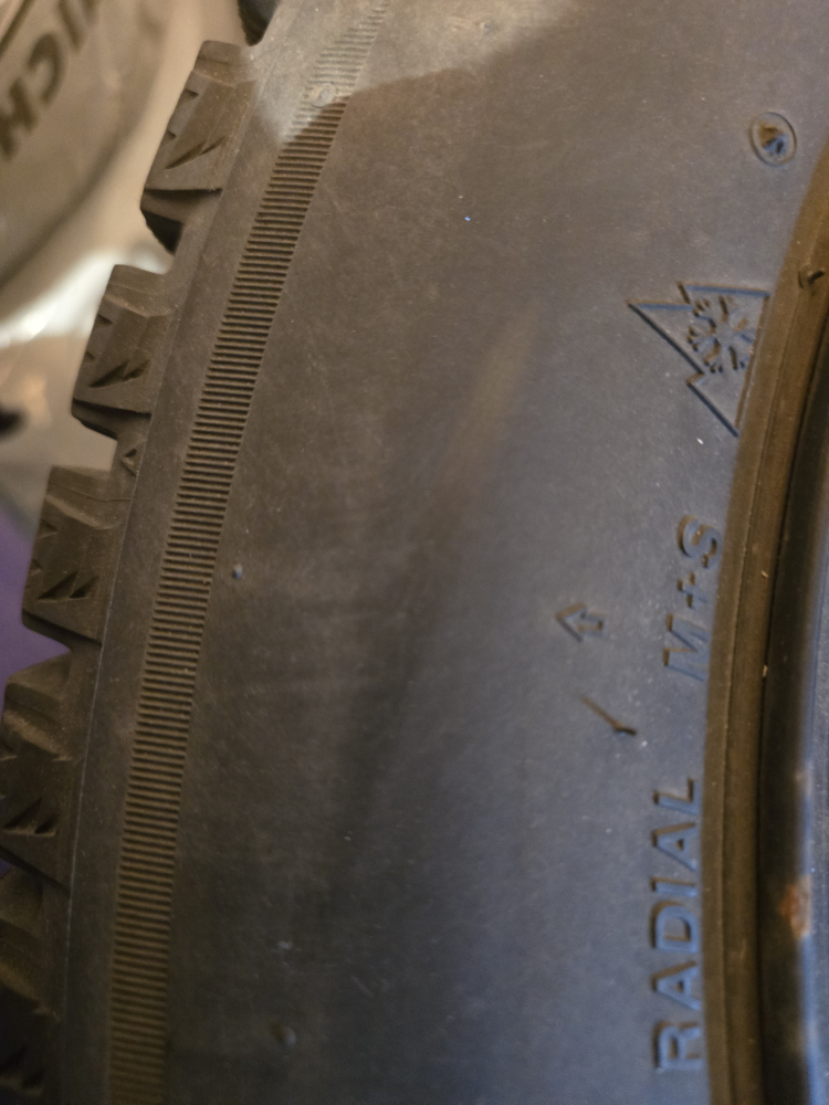 Good M+S Bridgestone tires with rims 215/55R16 - photo 2