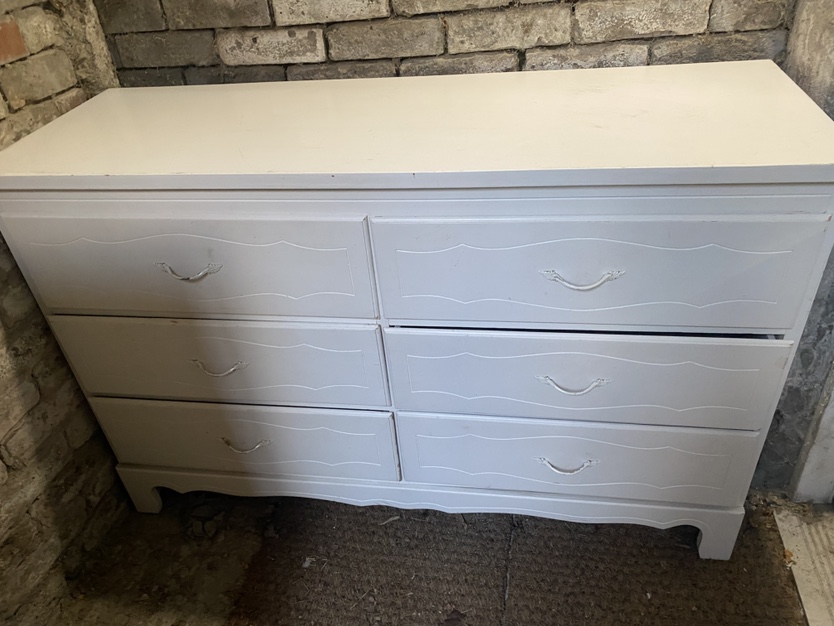 White 6-Drawer Dresser: wood!