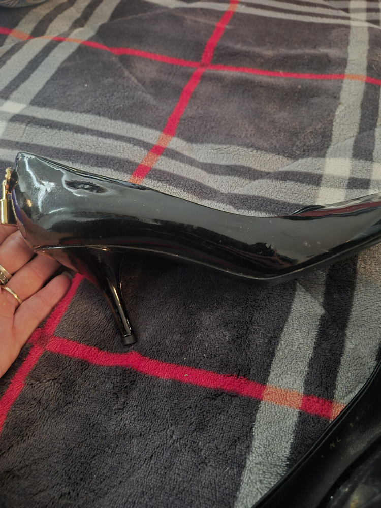 Louis Vuitton Black Patent Leather Heels Size 36 - photo 5