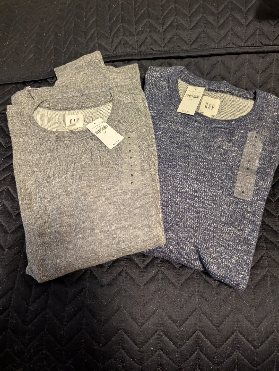 Gap Long Sleeve Tops thumbnail