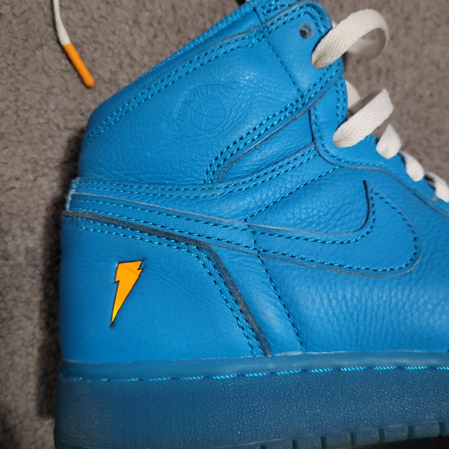 Nike Air Jordan 1 Retro High OG Gatorade Blue Lagoon - photo 4