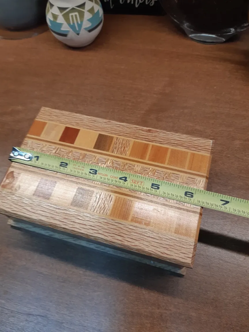 Vintage Sovereign Woodware Handcrafted box from New Zealand image indicator(5)