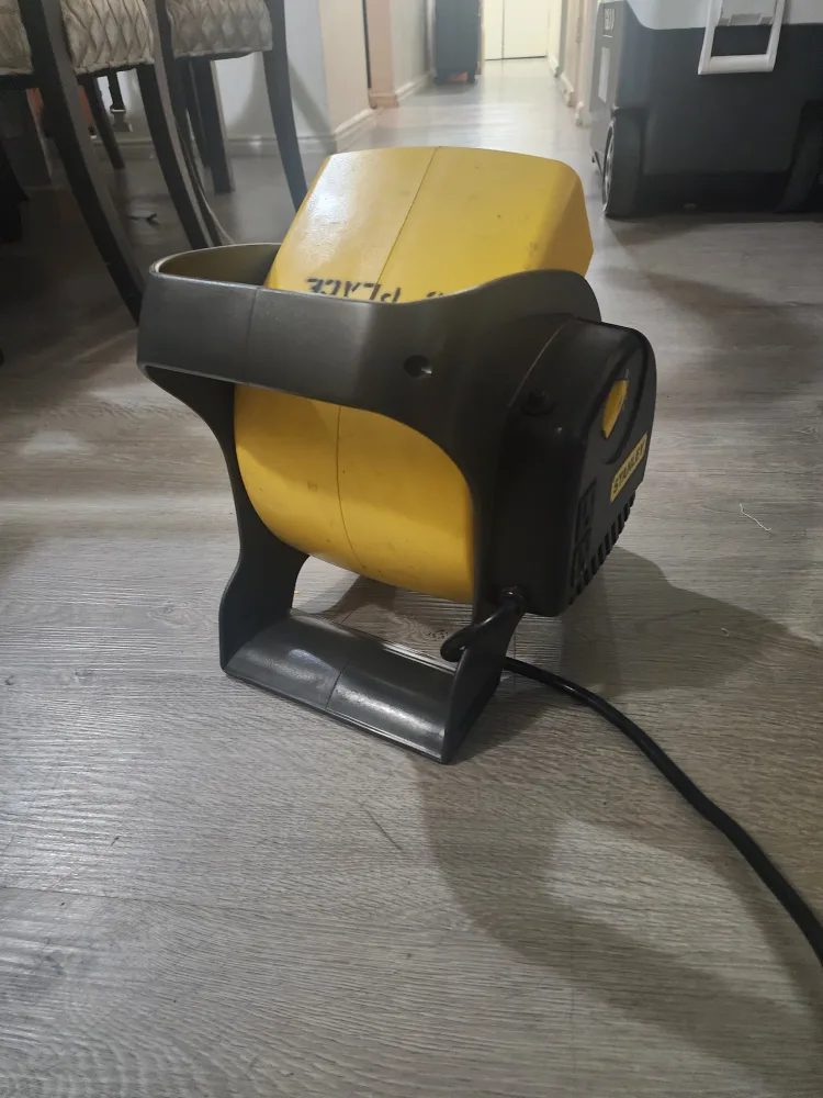 Stanley Blower Fan - Yellow & Black image indicator(5)