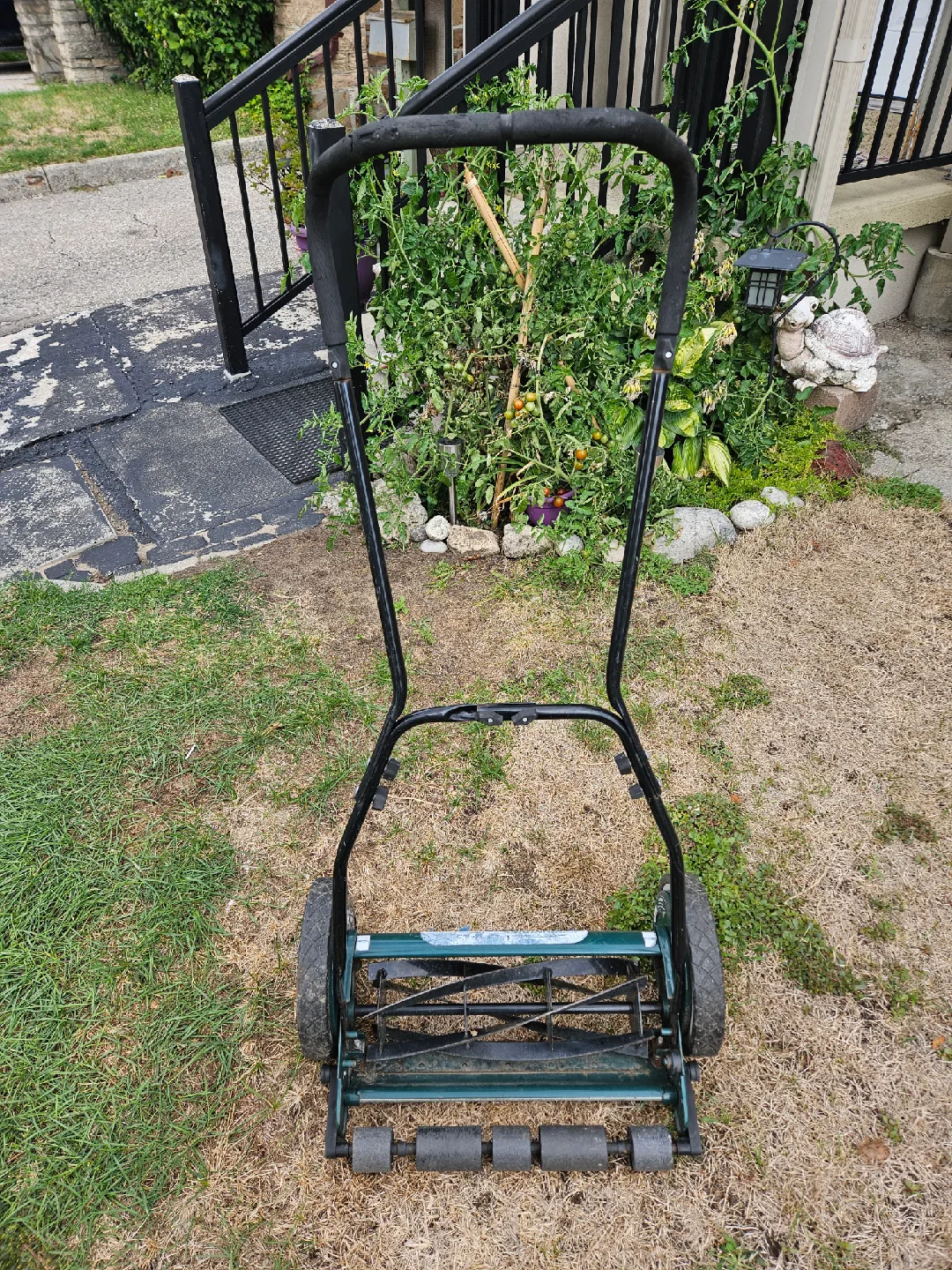 Yard Works 14" Reel Lawn Mower thumbnail