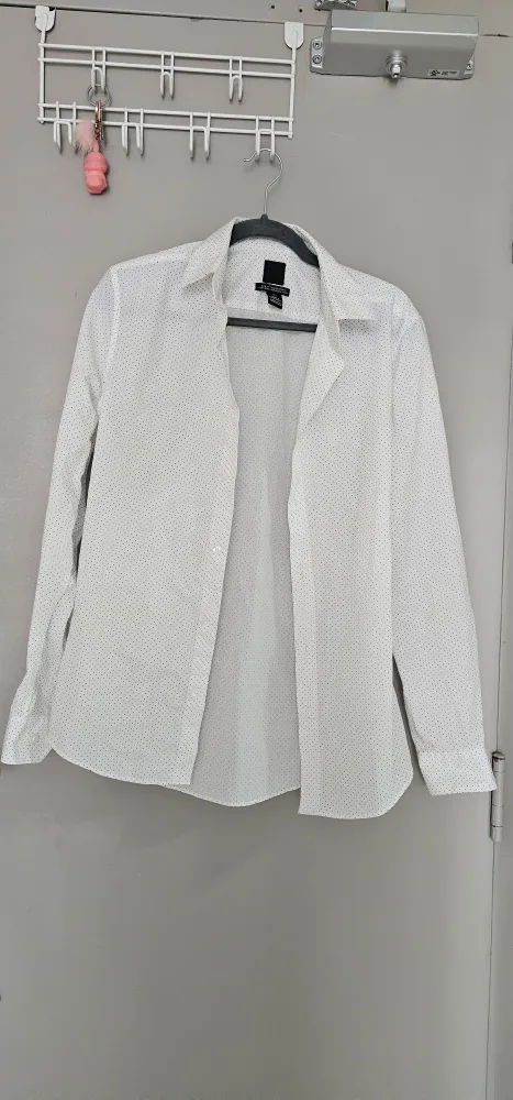 H&M Slim Fit Easy Iron Shirt - Size S thumbnail