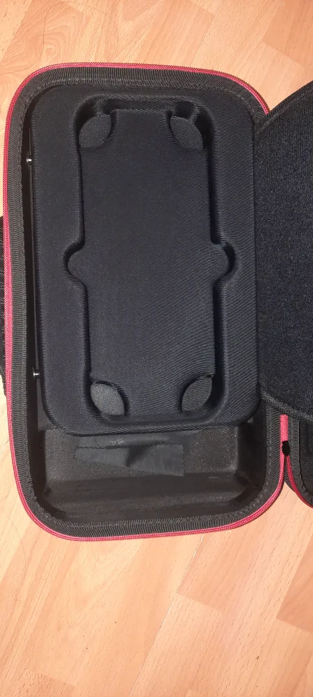 Nintendo Switch Carrying Case - Red Trim image indicator(2)