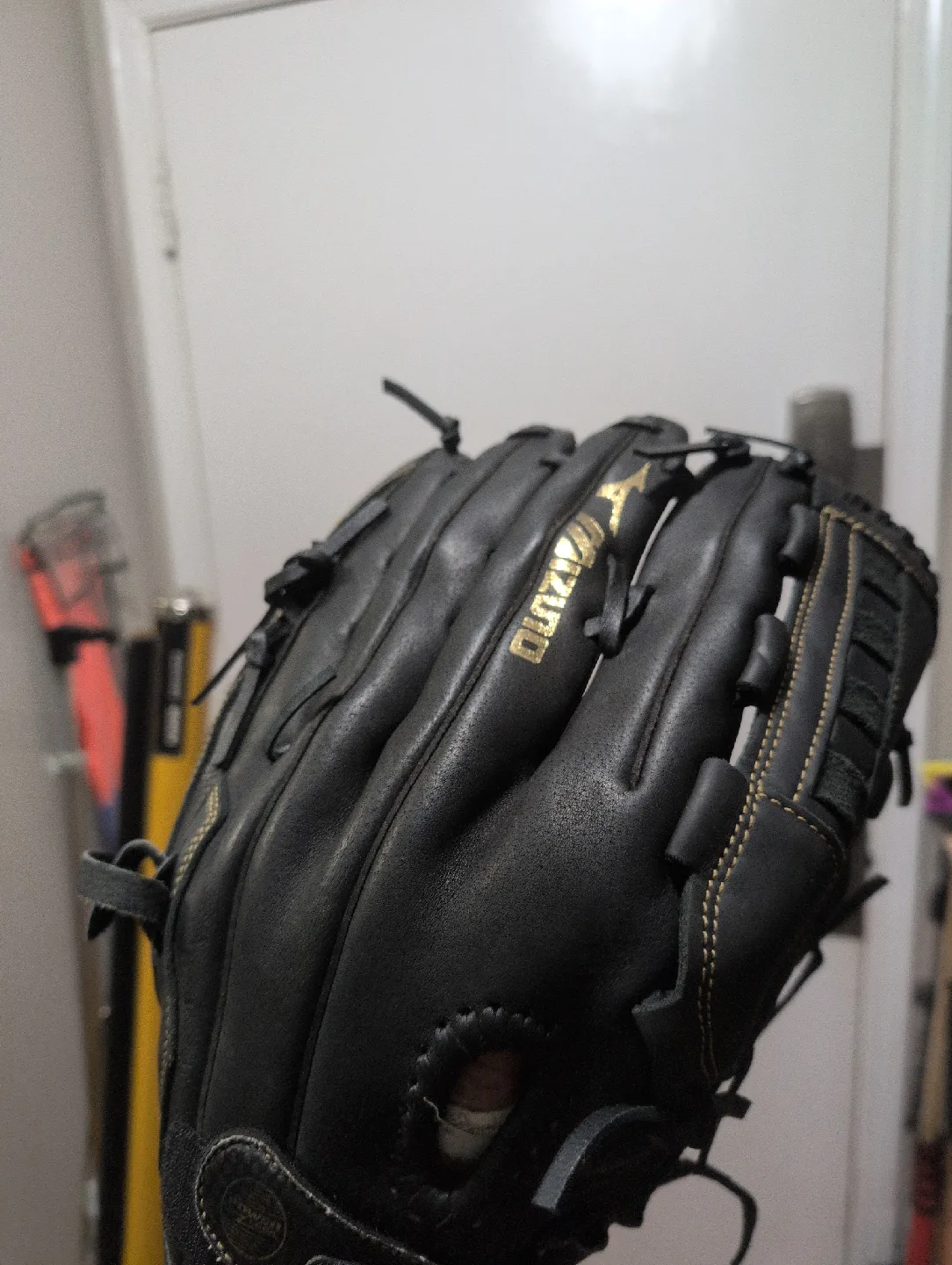 Mizuno Black Baseball Glove GGM 1405 image indicator(3)