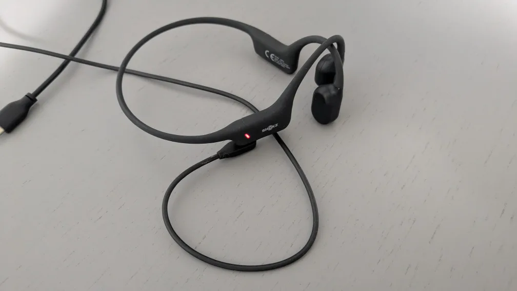 Shokz OpenRun SE Comet Grey Bone Conduction Headphones image indicator(5)