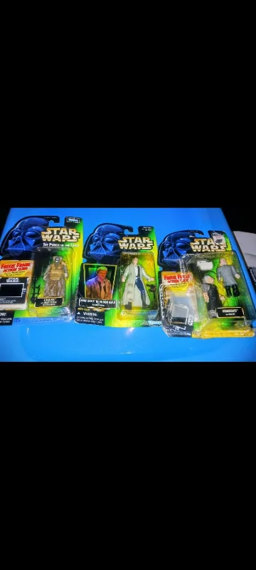 Star Wars figurines, each at a different price, ask image indicator(3)