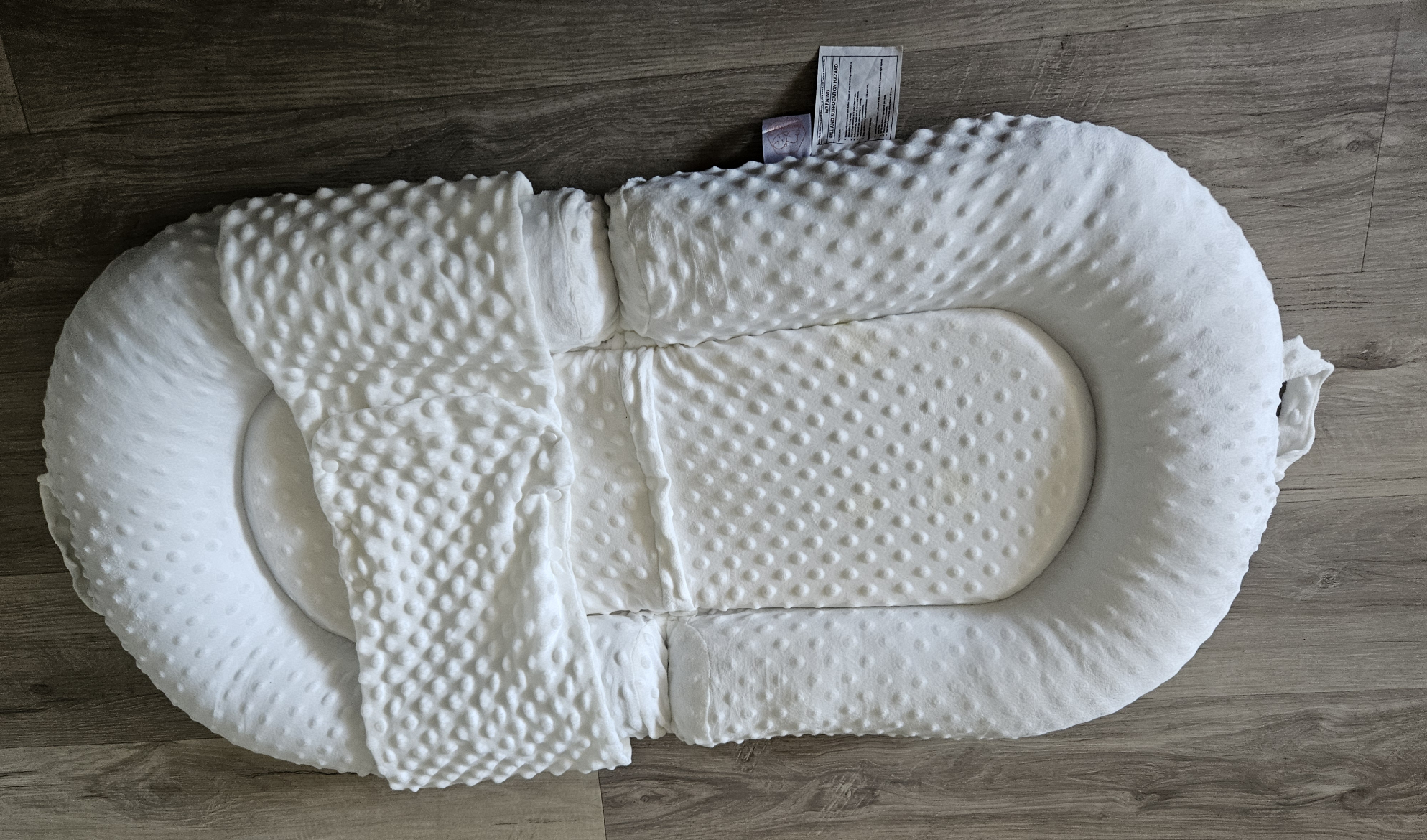 Snuggle Me  Lounger - White