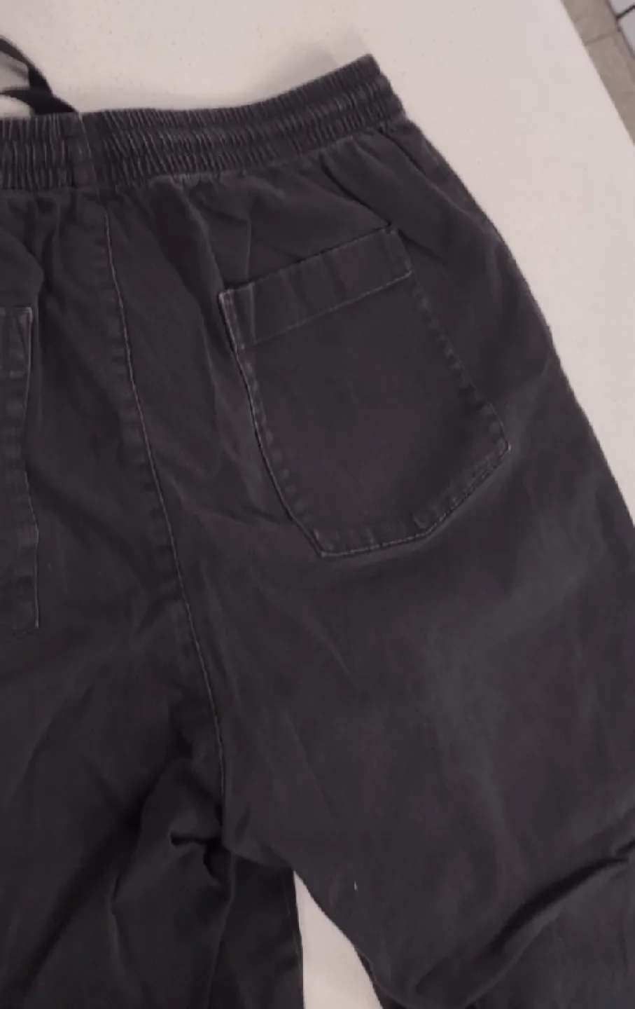 Uniqlo Jogger elastic waist Pants for men image indicator(4)