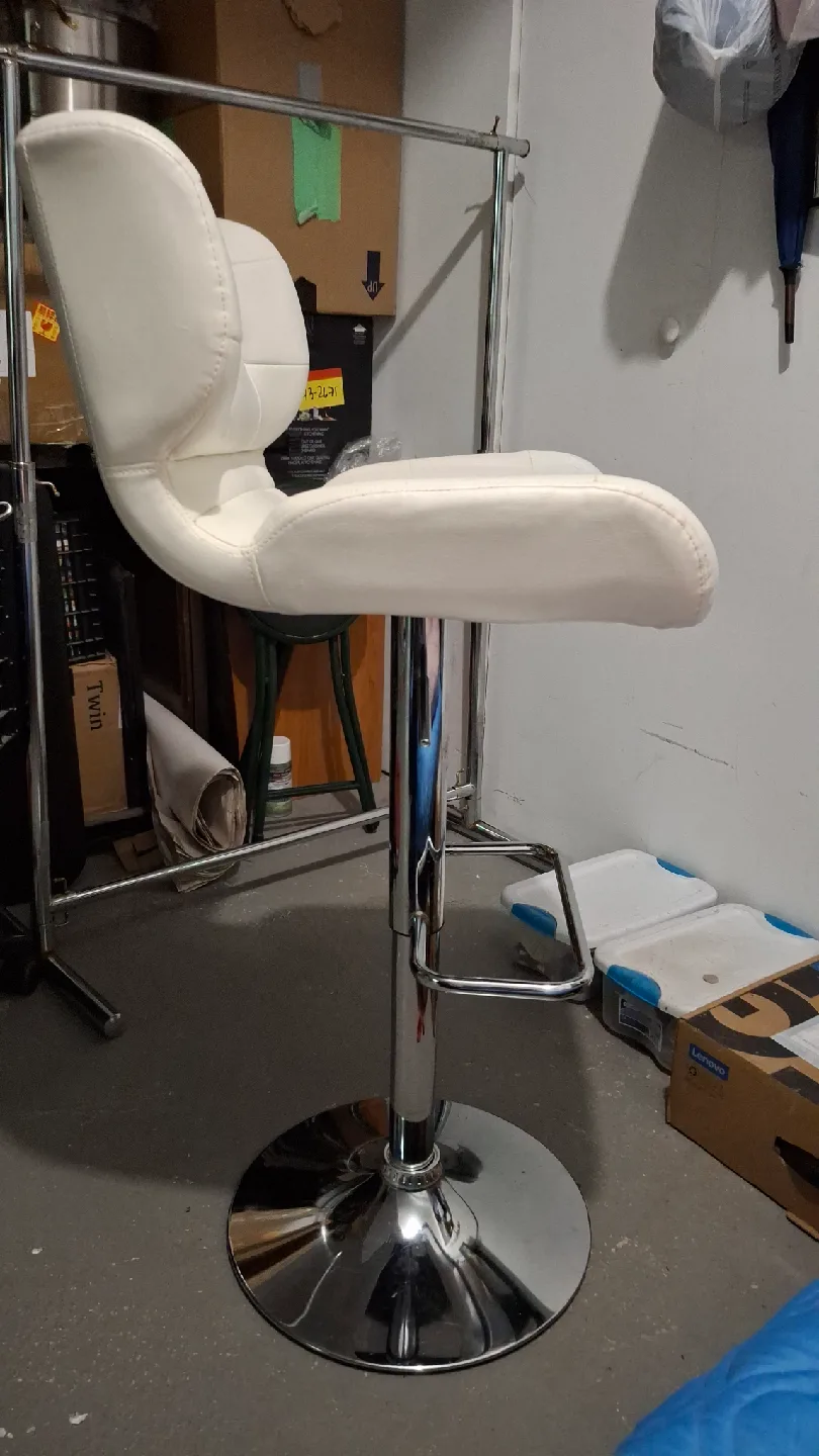 White Adjustable Height Bar Stool image indicator(4)